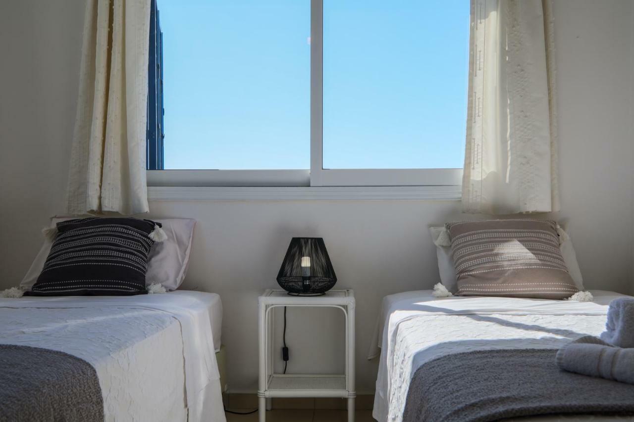 Phaedrus Living: Seaside Luxury Villa Anafi Паралимни Екстериор снимка