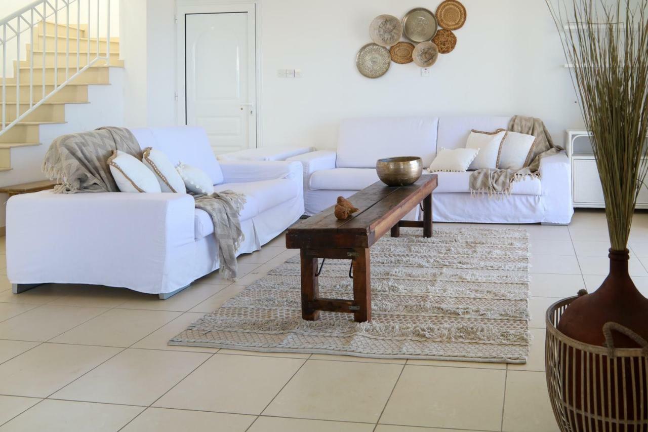 Phaedrus Living: Seaside Luxury Villa Anafi Паралимни Екстериор снимка