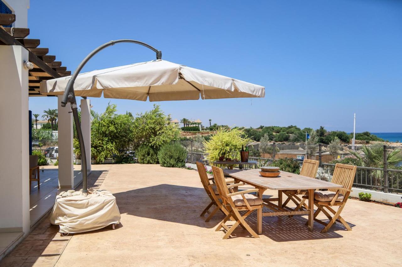 Phaedrus Living: Seaside Luxury Villa Anafi Паралимни Екстериор снимка