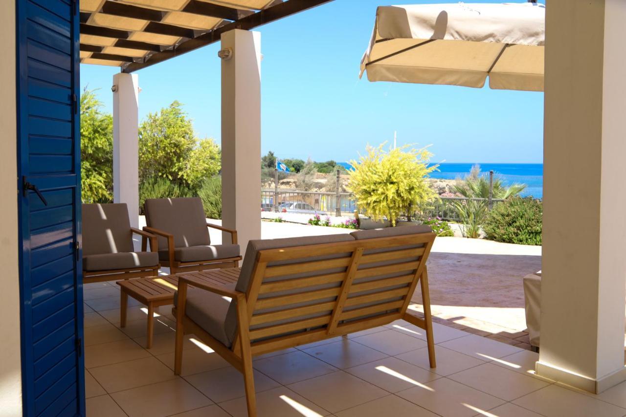 Phaedrus Living: Seaside Luxury Villa Anafi Паралимни Екстериор снимка