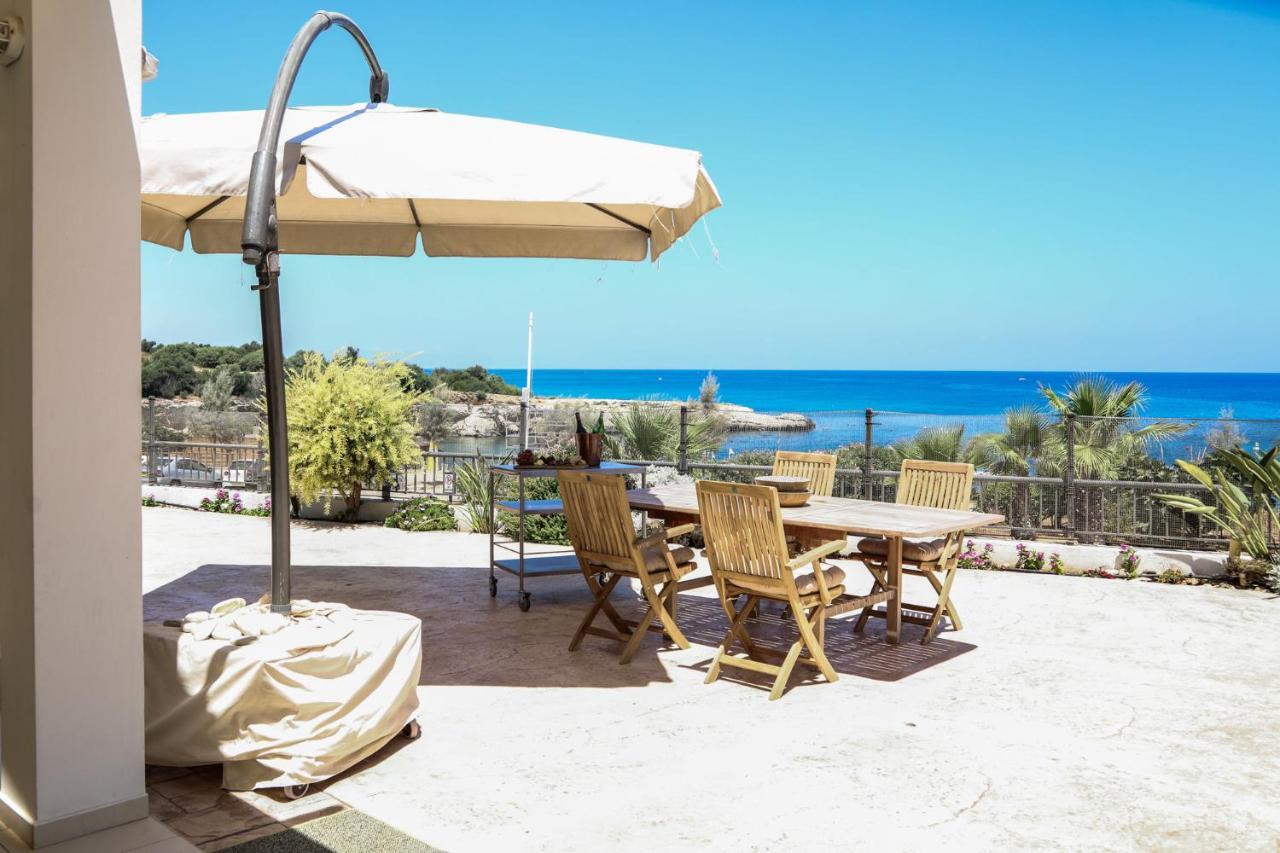 Phaedrus Living: Seaside Luxury Villa Anafi Паралимни Екстериор снимка